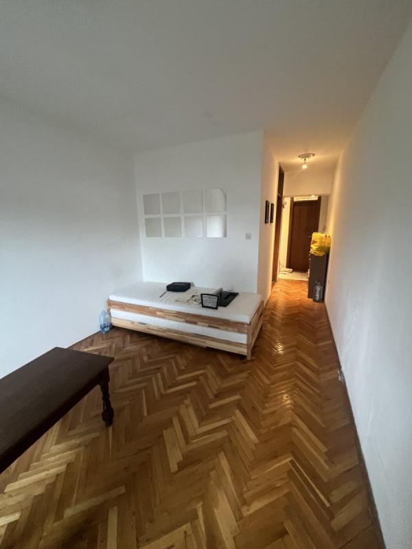 Slika 1 - Stan,NOVI SAD,BULEVAR,kv: 26.00, € 70000, ID: 1059351