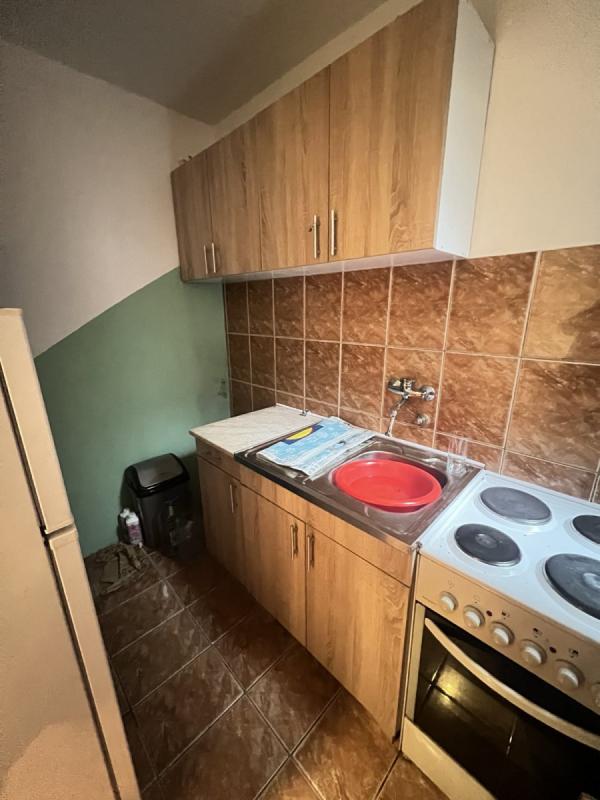 Slika 3 - Stan,NOVI SAD,BULEVAR,kv: 26.00, € 70000, ID: 1059351