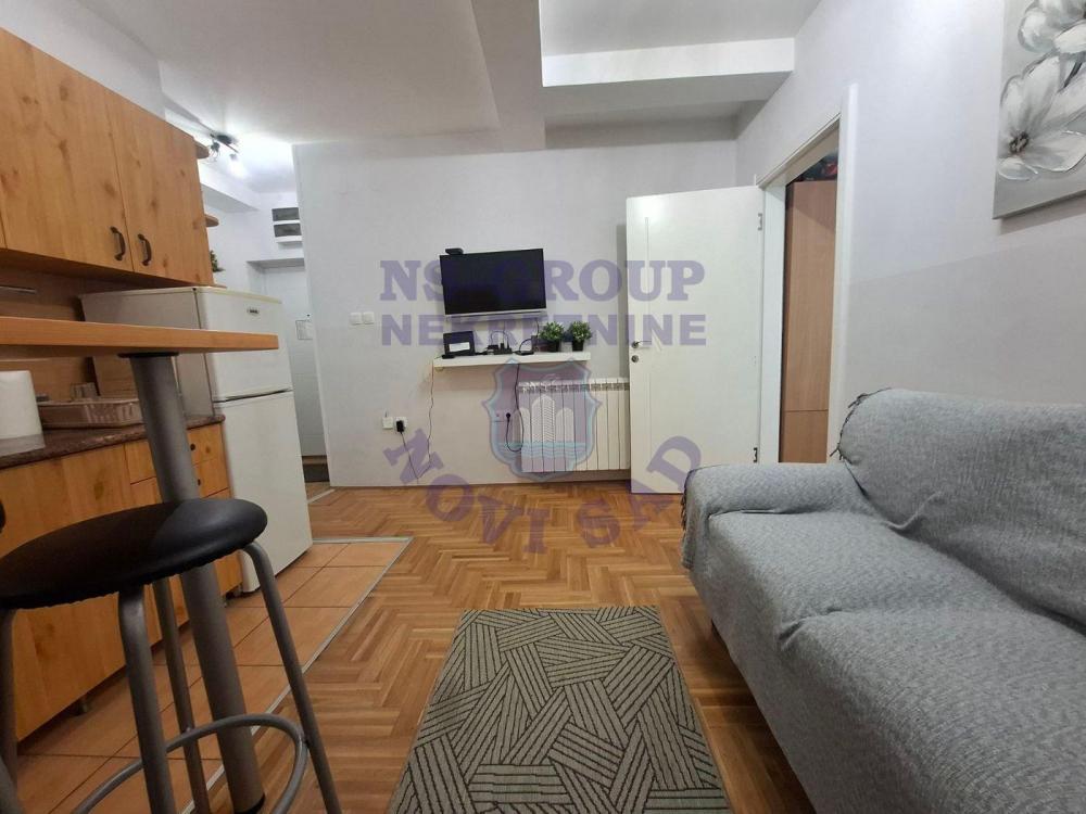 Slika 3 - Jednosoban, 25m2, Kej žrtava racije Novi Sad