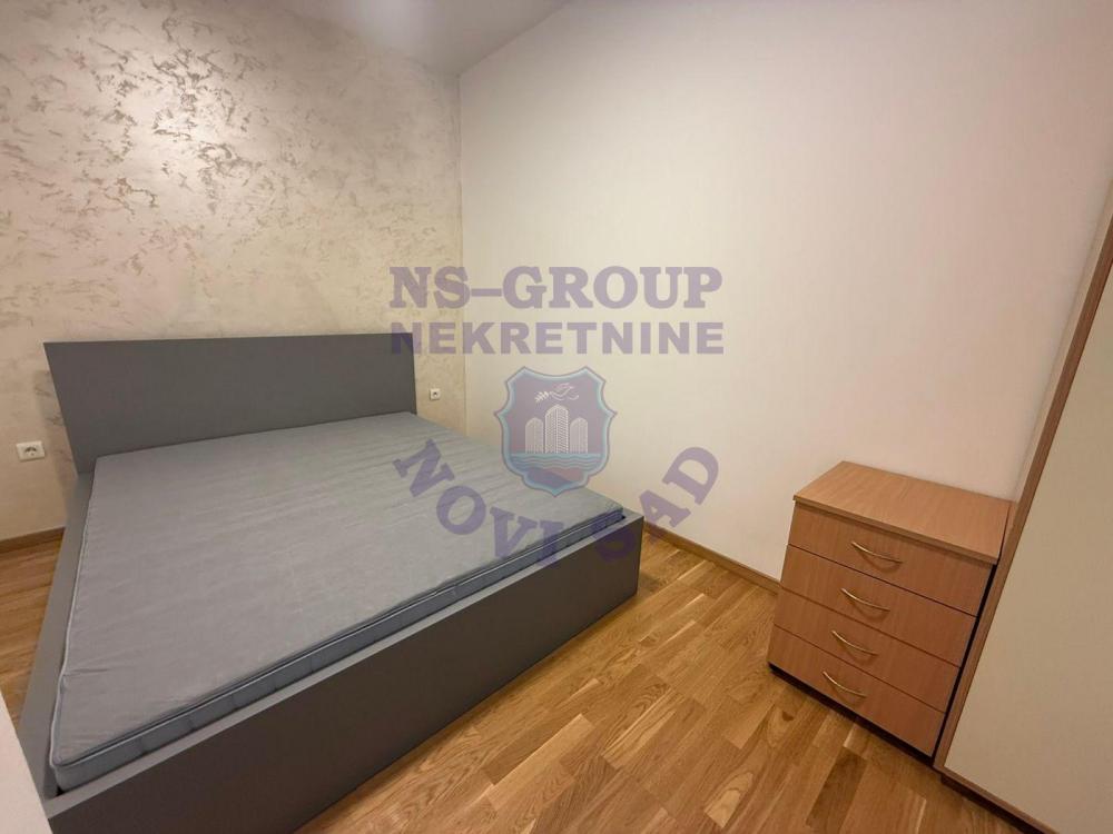 Slika 4 - Dvosoban, 44m2, Petrovaradin Novi Sad, ima lift