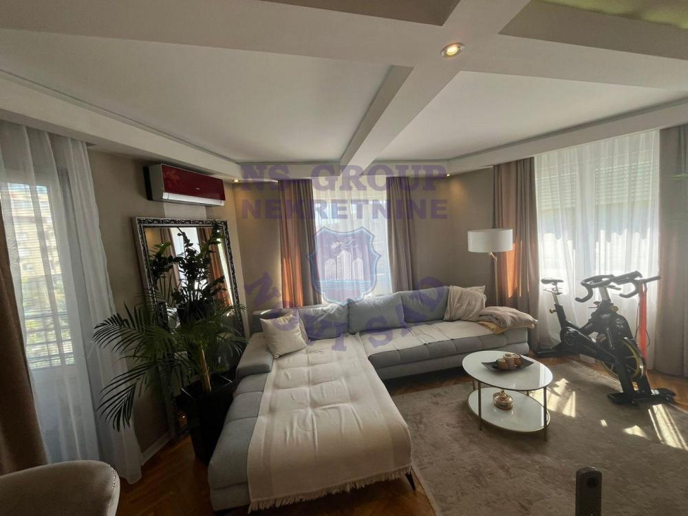 Glavna slika -Odlican trosoban stan na Bulevaru patrijarha Pavla!