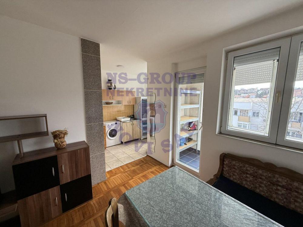 Slika 7 - Trosoban stan u Petrovaradinu