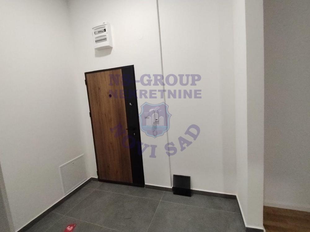 Slika 5 - Jednosoban, 32m2, Grbavica Novi Sad, sa terasom, ima lift