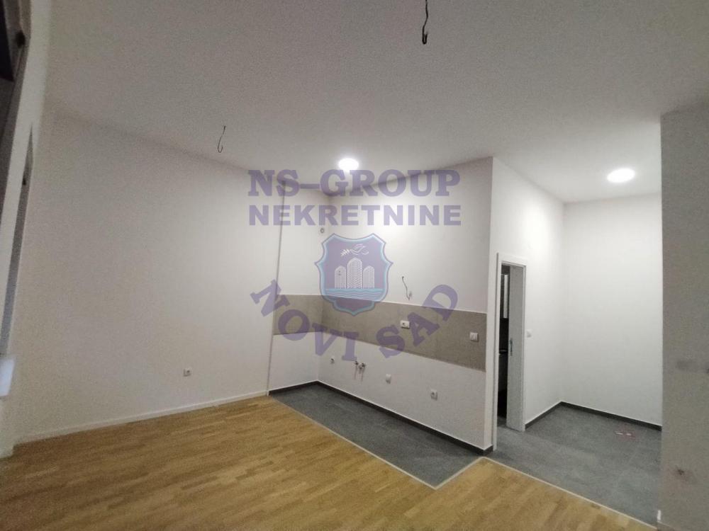 Glavna slika -Jednosoban, 32m2, Grbavica Novi Sad, sa terasom, ima lift
