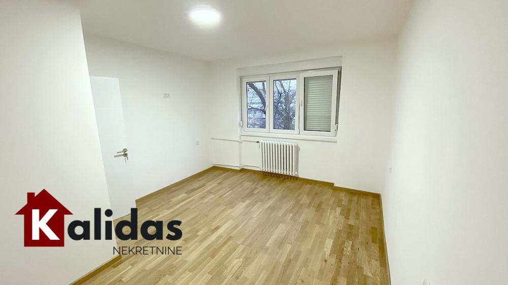 Slika 5 - Stan,NOVI SAD,SAJAM,kv: 54, € 159650, ID: 1008586