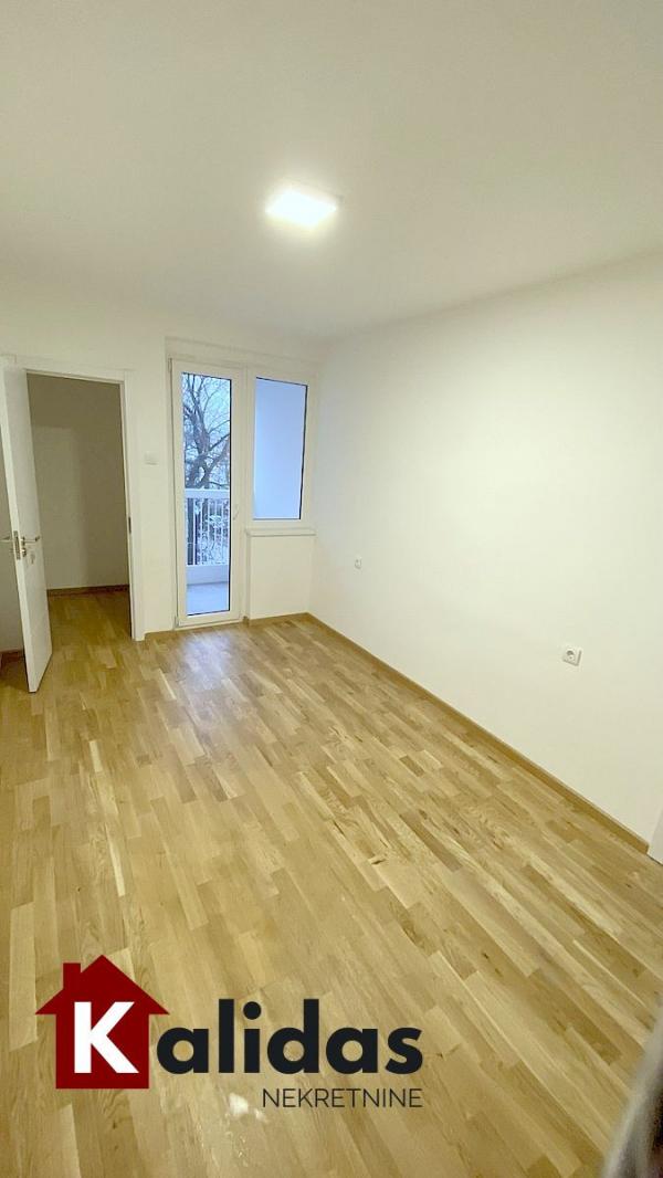 Slika 3 - Stan,NOVI SAD,SAJAM,kv: 54, € 159650, ID: 1008586