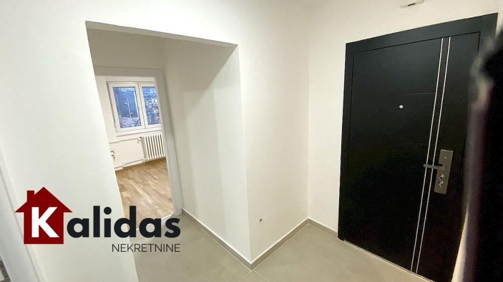 Slika 7 - Stan,NOVI SAD,SAJAM,kv: 54, € 159650, ID: 1008586