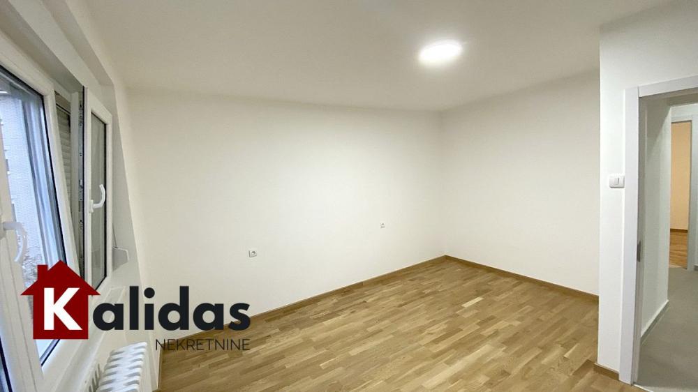 Slika 6 - Stan,NOVI SAD,SAJAM,kv: 54, € 159650, ID: 1008586