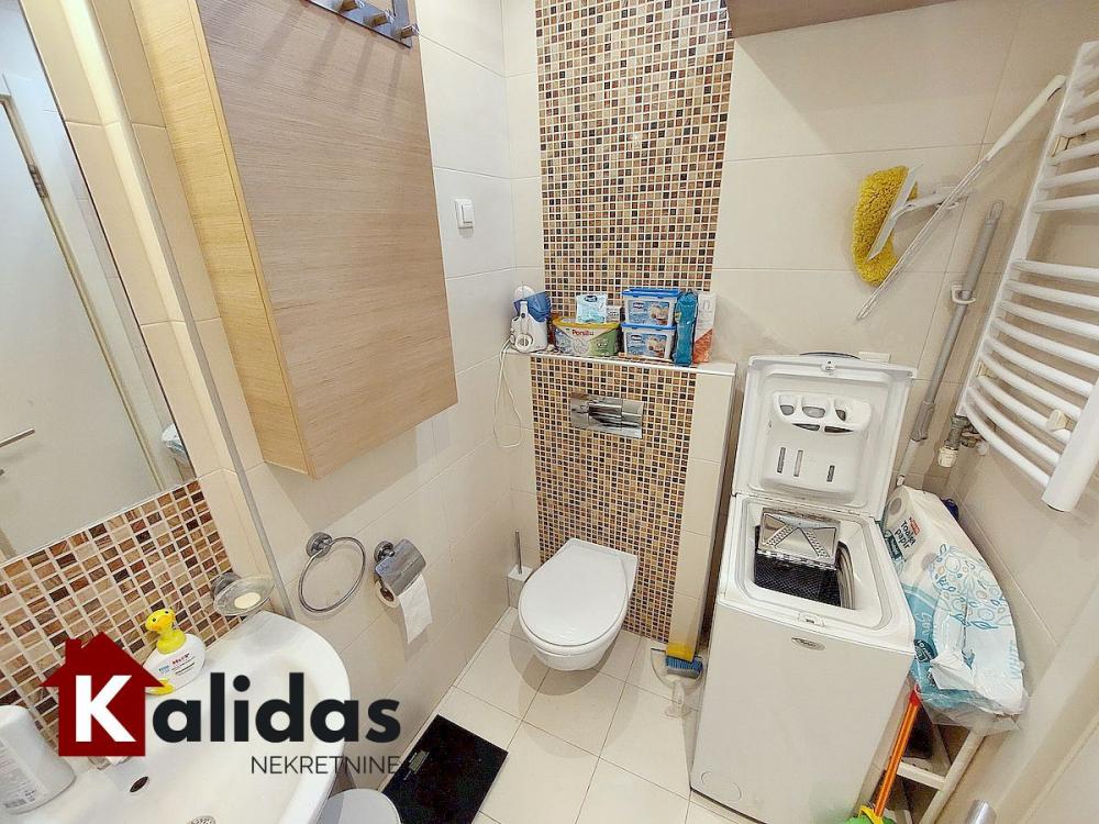 Slika 11 - Stan,NOVI SAD,LIMAN 3,kv: 56, € 177000, ID: 1006981
