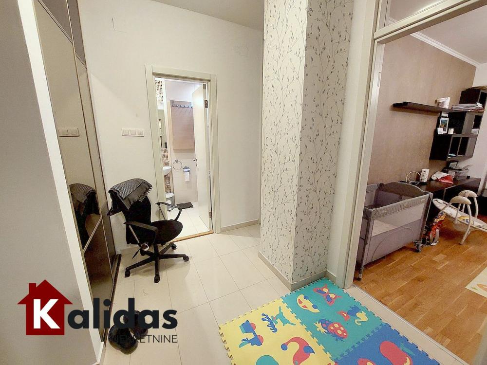 Slika 9 - Stan,NOVI SAD,LIMAN 3,kv: 56, € 177000, ID: 1006981