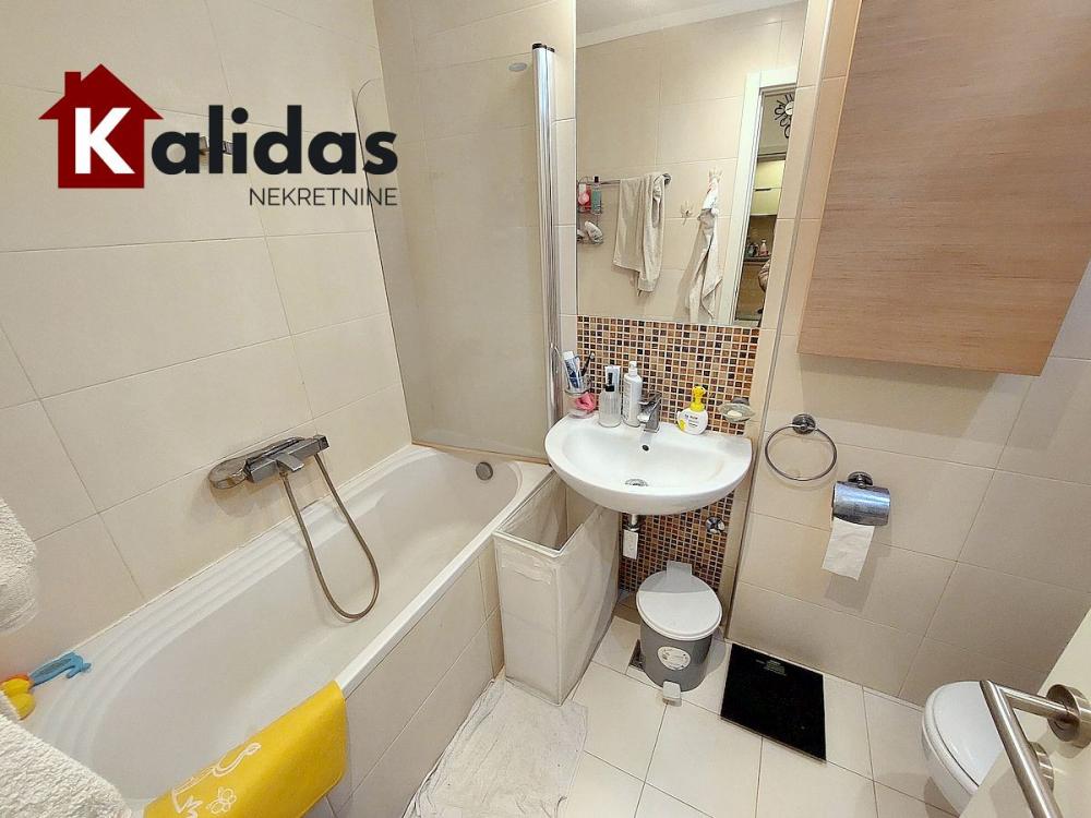 Slika 10 - Stan,NOVI SAD,LIMAN 3,kv: 56, € 177000, ID: 1006981