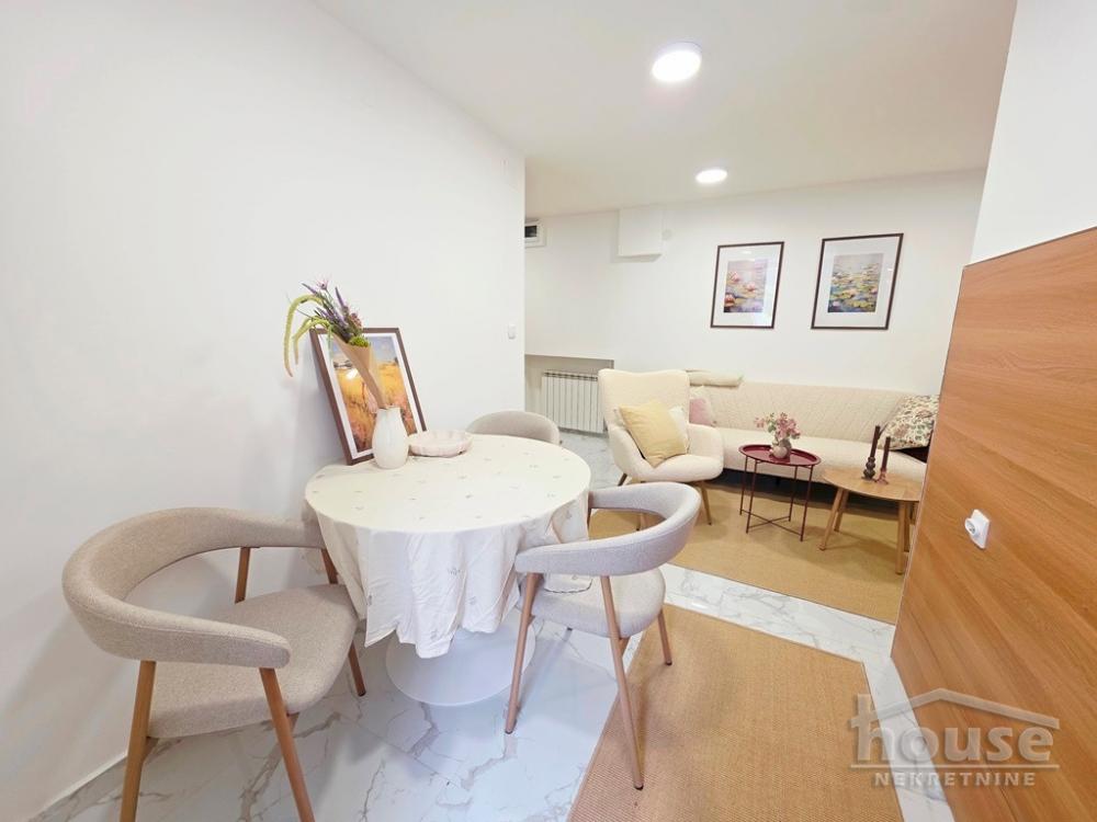 Slika 4 - Stan,NOVI SAD,CENTAR,kv: 27.00, € 110000, ID: 1064444