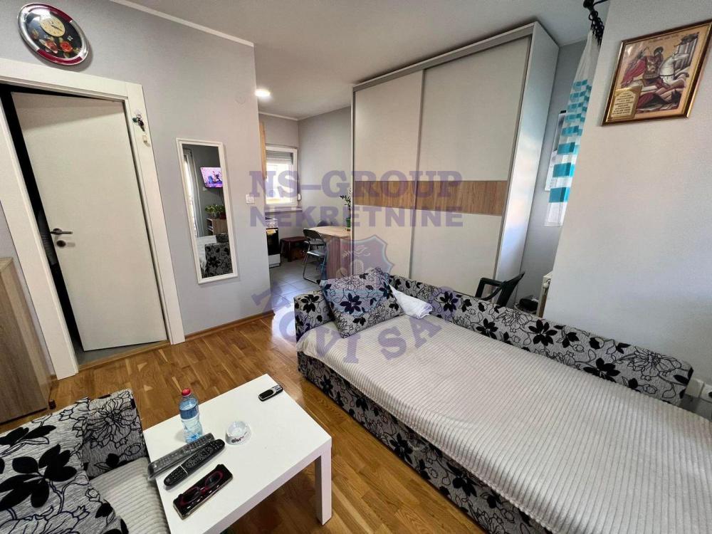 Slika 2 - Jednosoban, 29m2, Adice Novi Sad, sa terasom