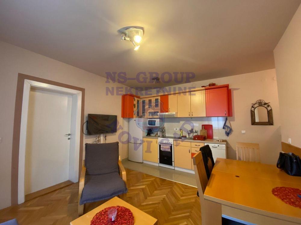 Slika 2 - Odlican dvoiposoban stan na Podbari!