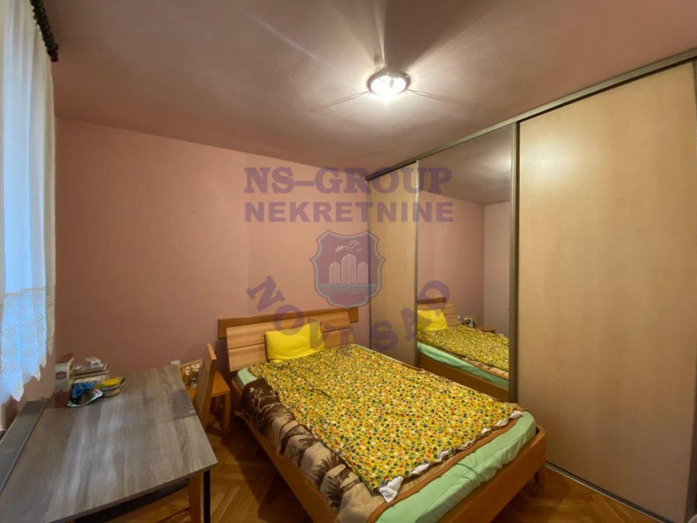 Slika 4 - Odlican dvoiposoban stan na Podbari!