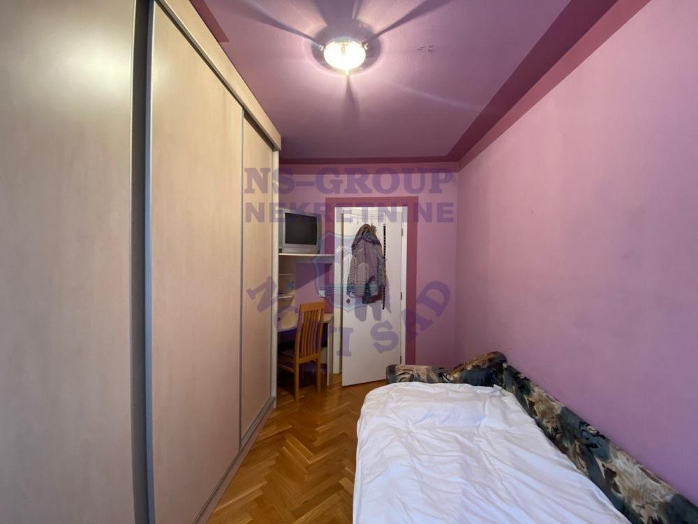 Slika 7 - Odlican dvoiposoban stan na Podbari!