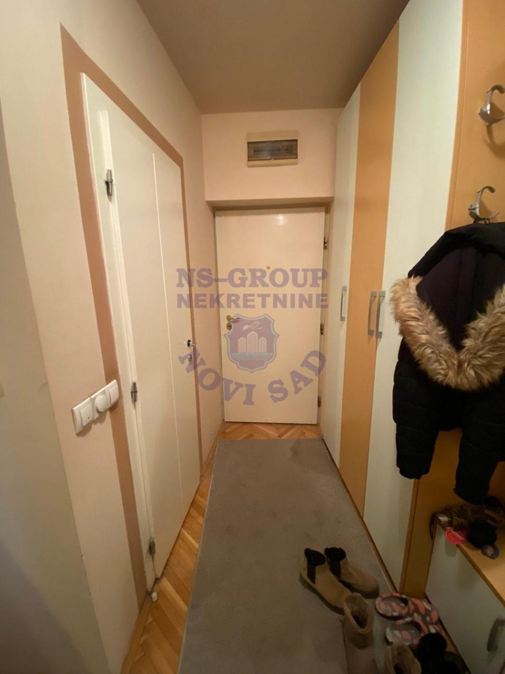 Slika 8 - Odlican dvoiposoban stan na Podbari!