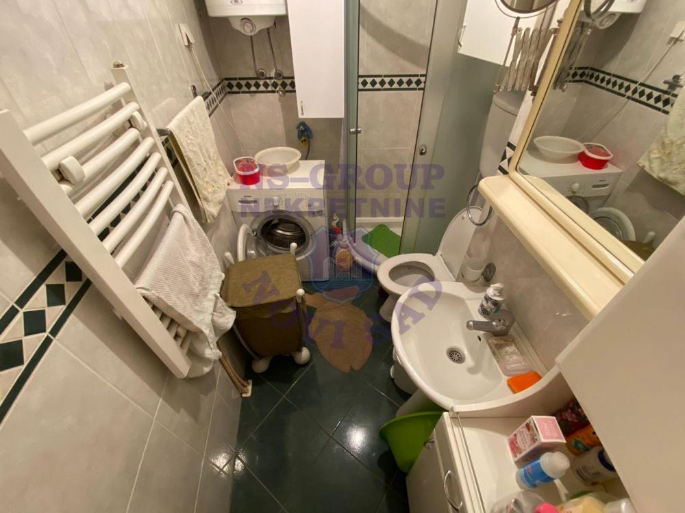 Slika 10 - Odlican dvoiposoban stan na Podbari!