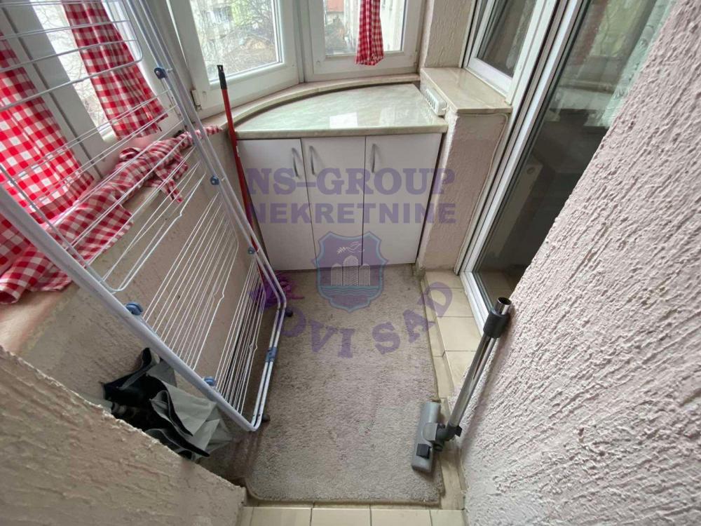 Slika 11 - Odlican dvoiposoban stan na Podbari!