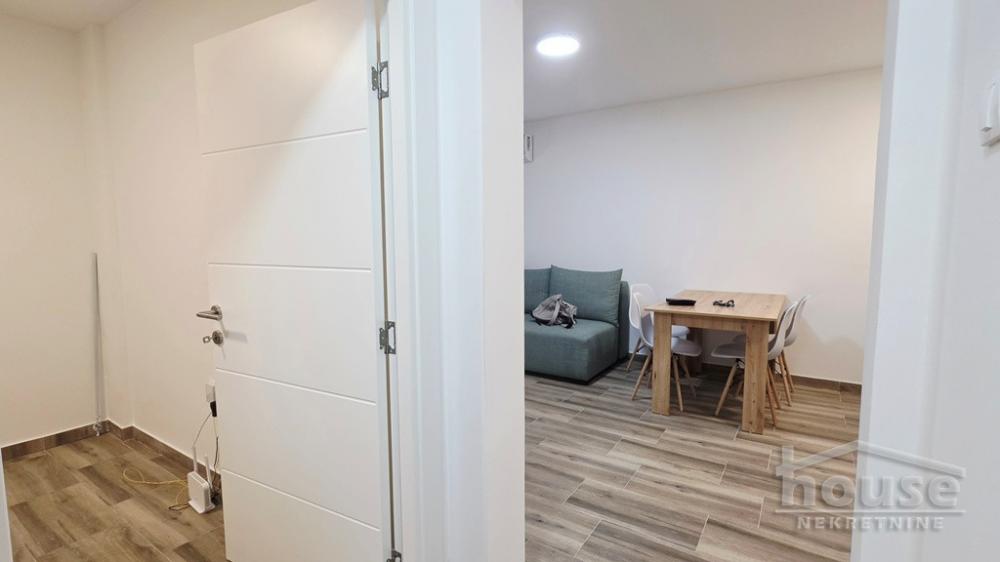 Slika 11 - Stan,NOVI SAD,ADICE,kv: 38.00, € 78000, ID: 1065679