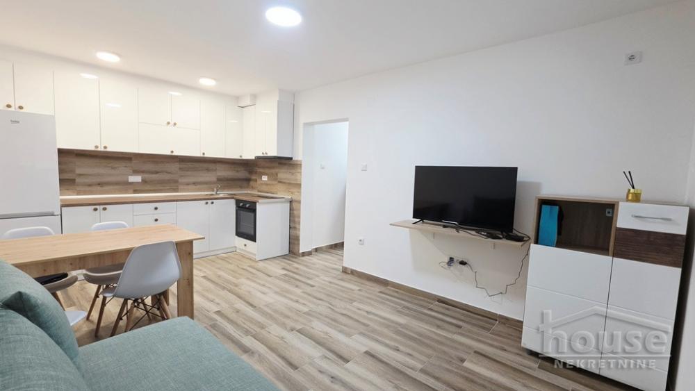 Slika 2 - Stan,NOVI SAD,ADICE,kv: 38.00, € 78000, ID: 1065679