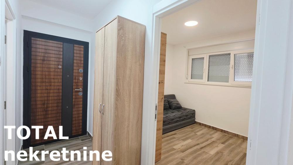 Slika 11 - Stan,NOVI SAD,ADICE,kv: 38.00, € 78000, ID: 1102527