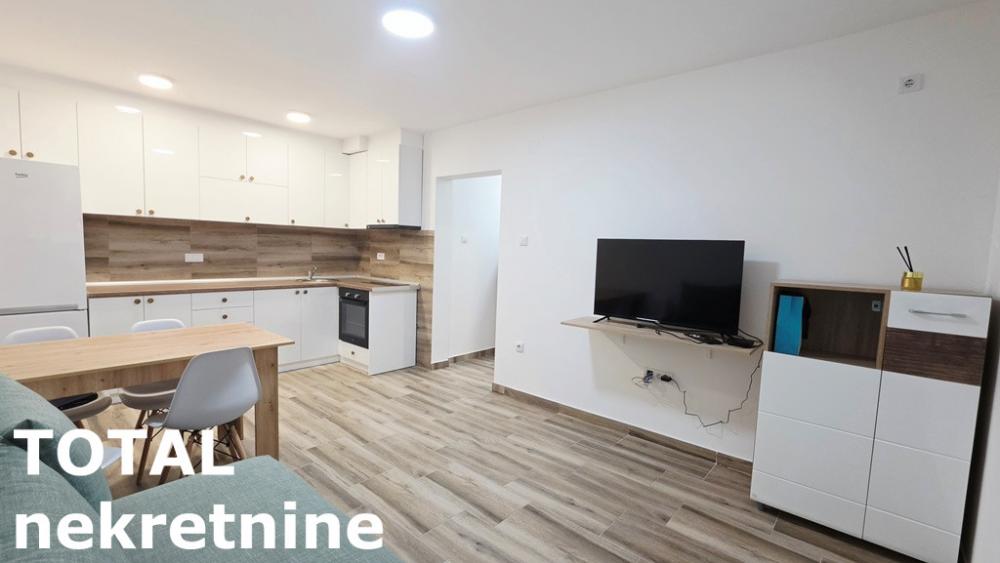 Slika 3 - Stan,NOVI SAD,ADICE,kv: 38.00, € 78000, ID: 1102527