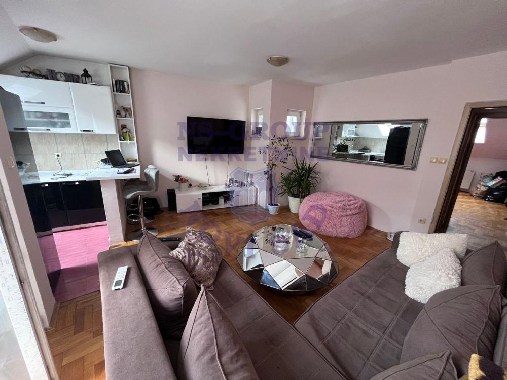 Slika 2 - Odličan trosoban stan na Salajci!