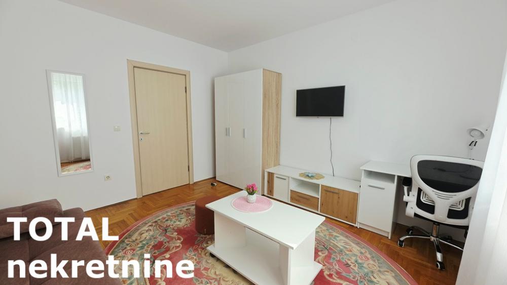 Slika 2 - Stan,NOVI SAD,CARA DUSANA,kv: 25.00, € 86000, ID: 1102530