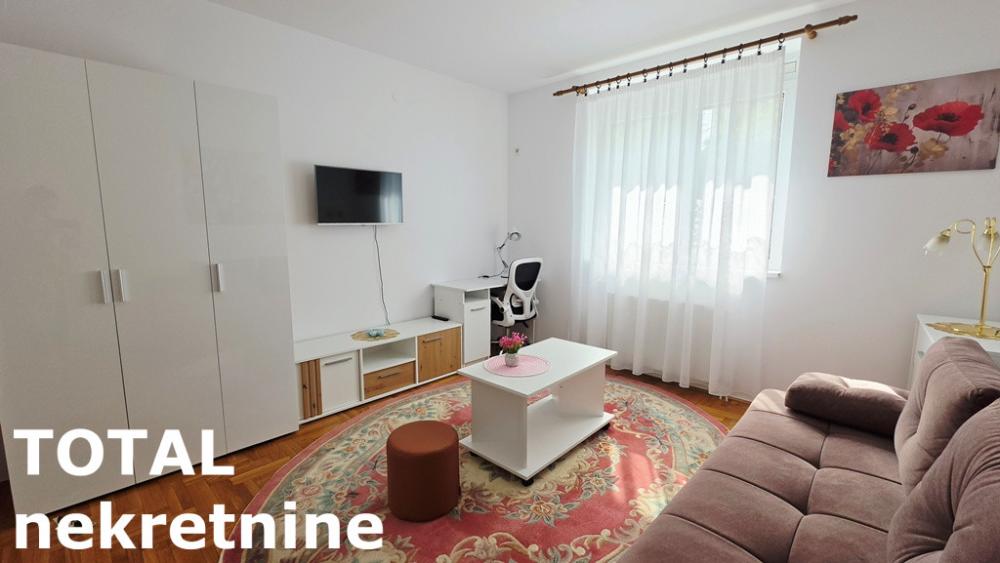 Slika 1 - Stan,NOVI SAD,CARA DUSANA,kv: 25.00, € 86000, ID: 1102530