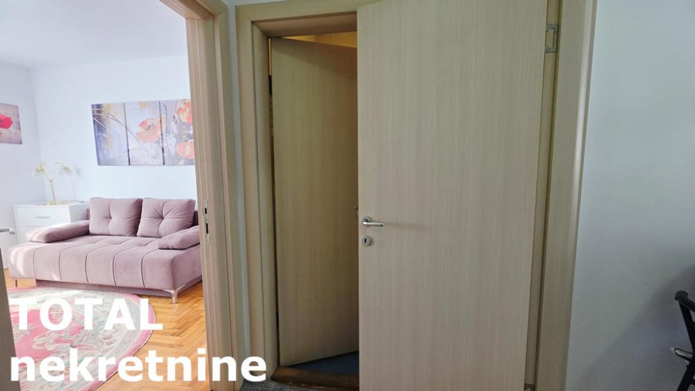 Slika 4 - Stan,NOVI SAD,CARA DUSANA,kv: 25.00, € 86000, ID: 1102530