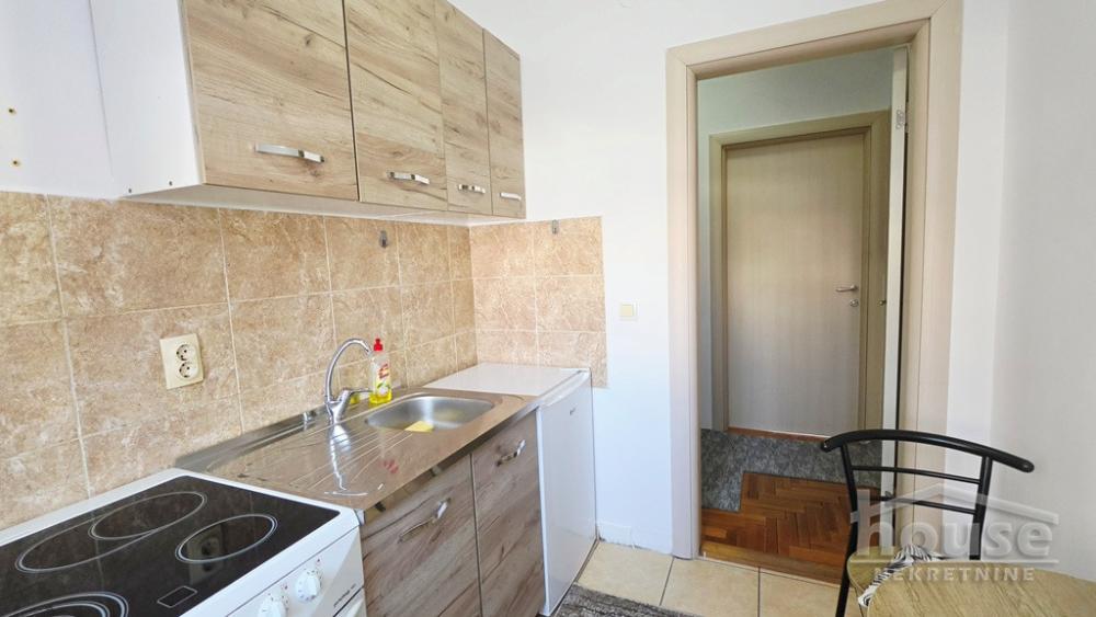 Slika 6 - Stan,NOVI SAD,CARA DUŠANA,kv: 25.00, € 84000, ID: 1065682