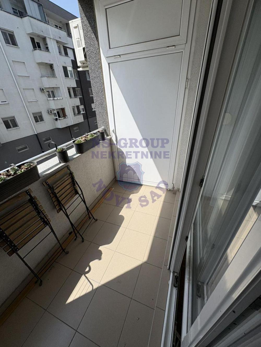 Slika 9 - Trosoban, 65m2, Nova Detelinara Novi Sad, sa terasom, ima lift