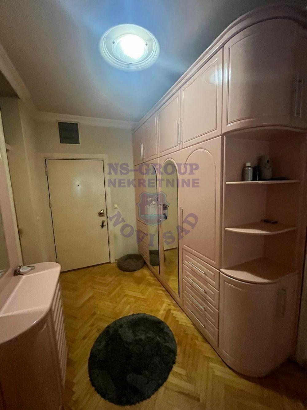 Slika 2 - Trosoban, 91m2, Grbavica Novi Sad, sa terasom