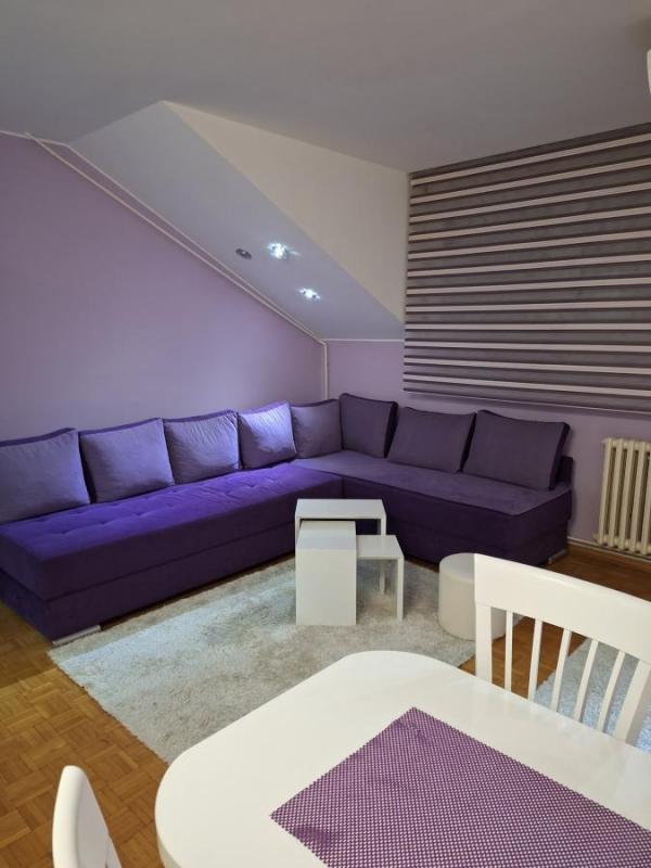 Glavna slika -Garsonjera na Novom Naselju