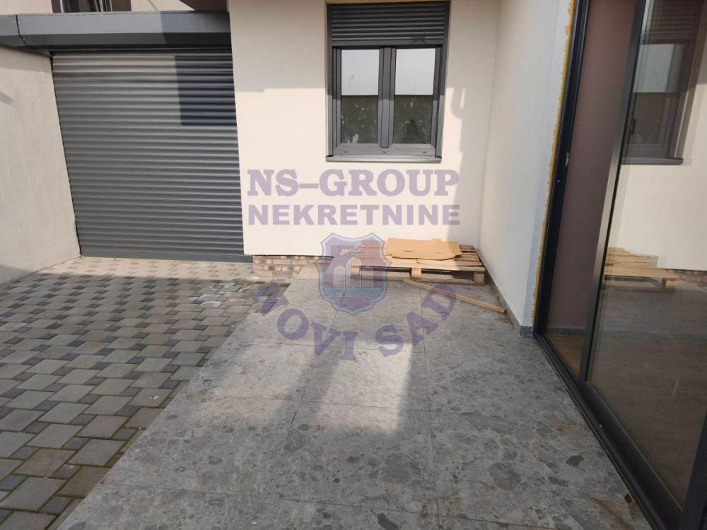 Slika 10 - Odličan jednoiposoban stan sa gratis terasom i dvorištem!