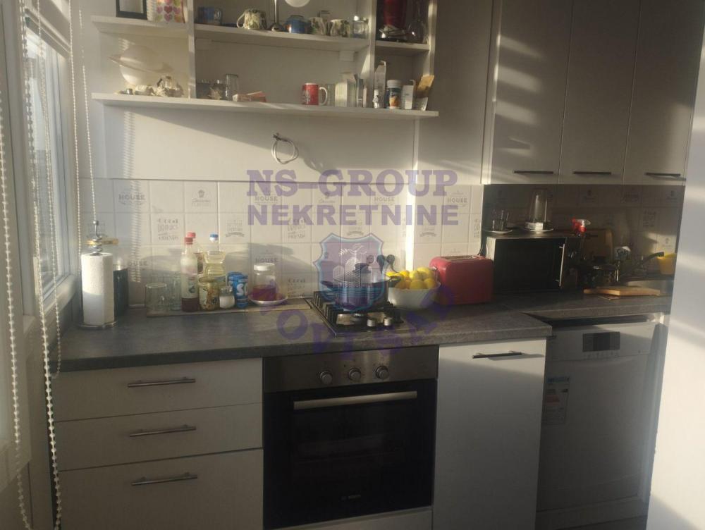 Slika 9 - Odlican troiposoban stan u blizini Bulevara Oslobodjenja!