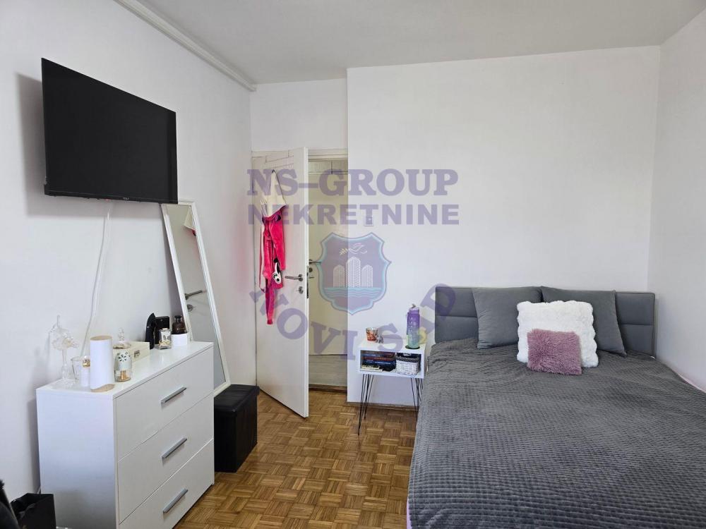 Slika 7 - Trosoban, 236900m2, Novosadski kej Novi Sad, sa terasom, ima lift