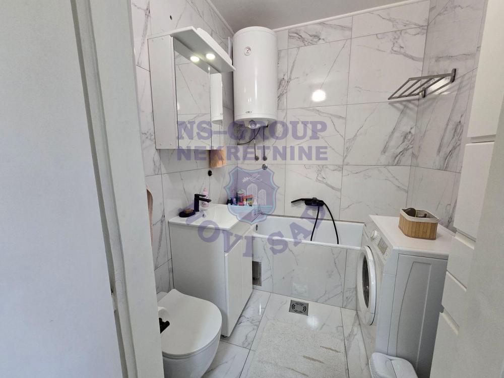 Slika 10 - Trosoban, 236900m2, Novosadski kej Novi Sad, sa terasom, ima lift