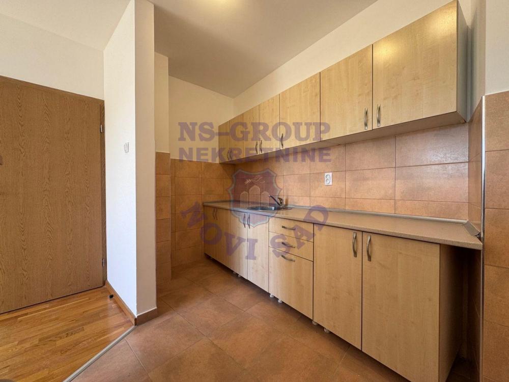 Slika 2 - Odlican dvosoban stan na Bulevaru 