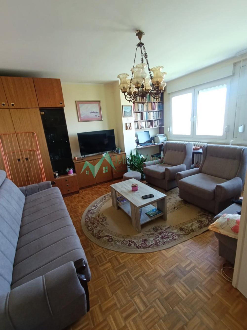 Glavna slika -Novo Naselje odličan porodičan trosoban stan sa prelepim pogledom 