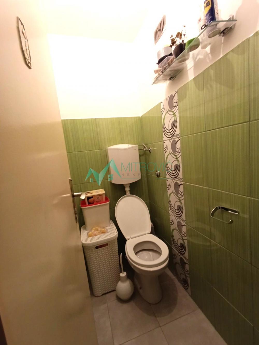 Slika 8 - Novo Naselje odličan porodičan trosoban stan sa prelepim pogledom 