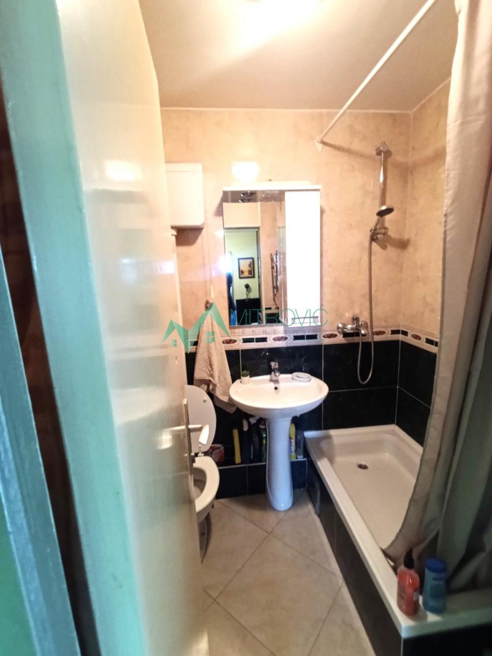 Slika 9 - Novo Naselje odličan porodičan trosoban stan sa prelepim pogledom 