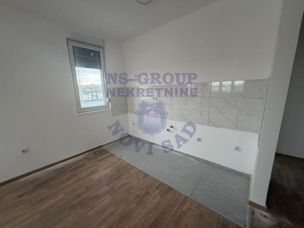 Slika 4 - SPUSTENA CENA!!! Trosoban stan na Adicama