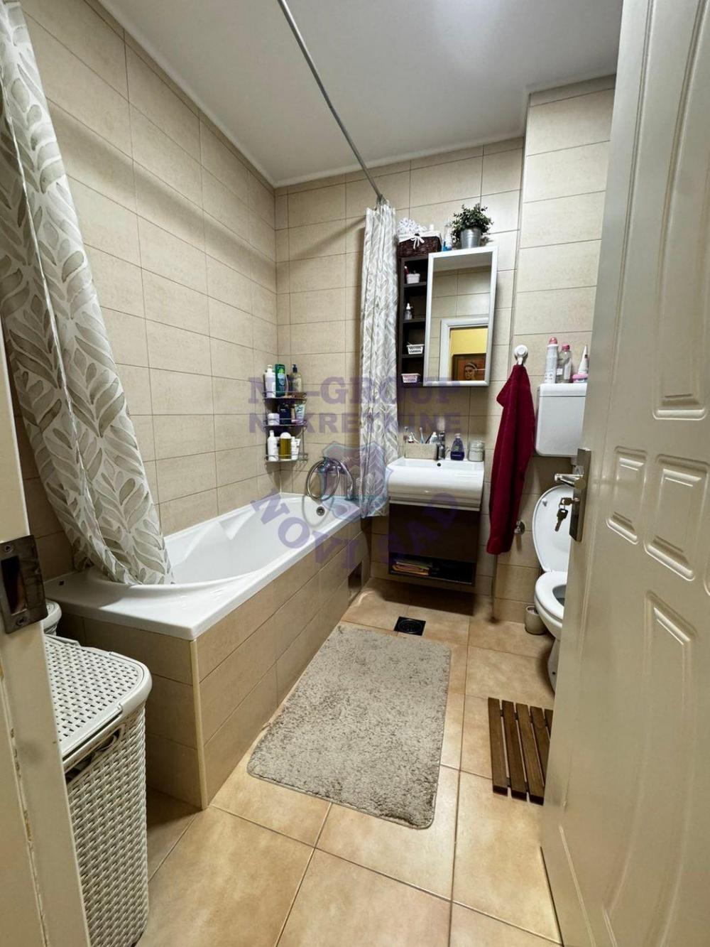 Slika 11 - Fantastican cetvorosoban stan na Novom Naselju!