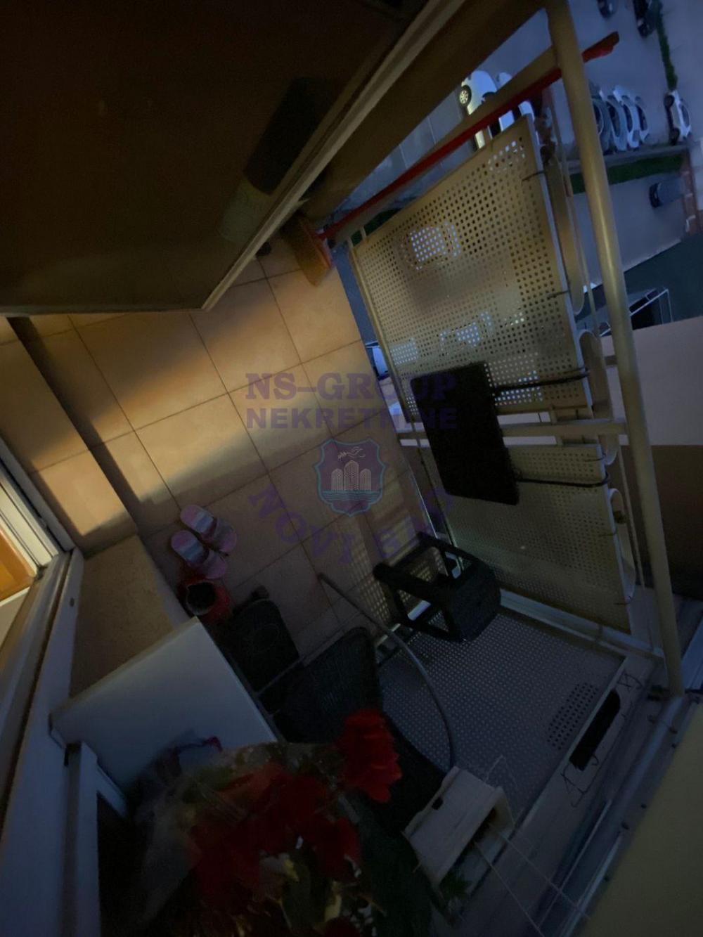 Slika 7 - Dvosoban, 42m2, Detelinara Novi Sad, sa terasom, ima lift