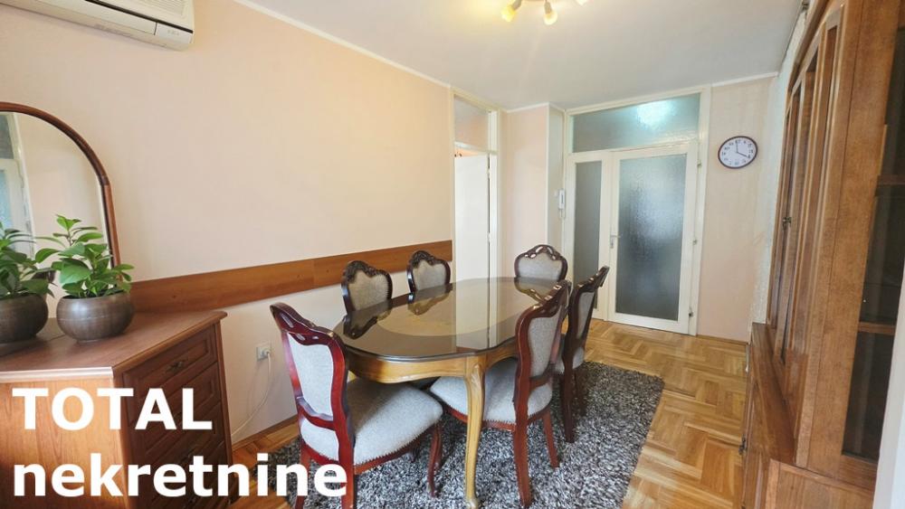 Slika 5 - Stan,NOVI SAD,BULEVAR,kv: 49.00, € 153000, ID: 1102523