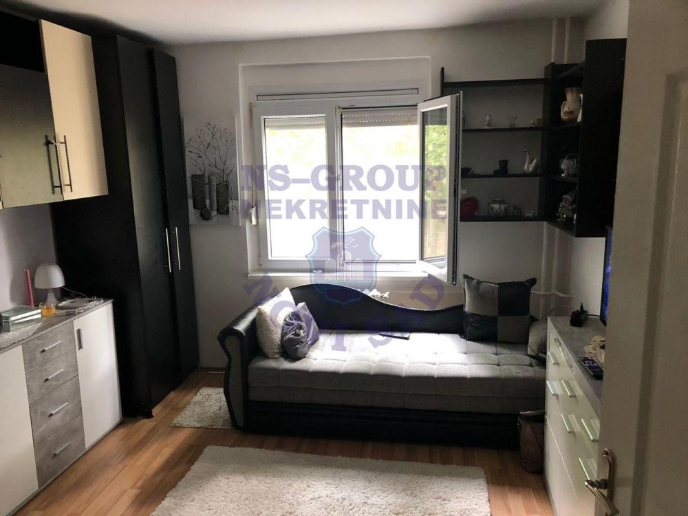 Slika 1 - Odlican dvosoban stan na Satelitu!