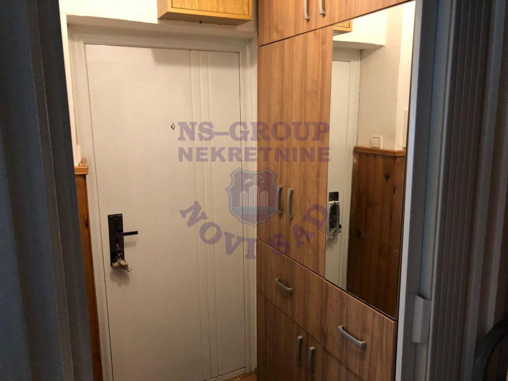 Slika 4 - Odlican dvosoban stan na Satelitu!