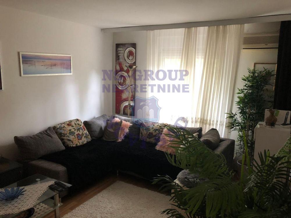 Glavna slika -Odlican dvosoban stan na Satelitu!